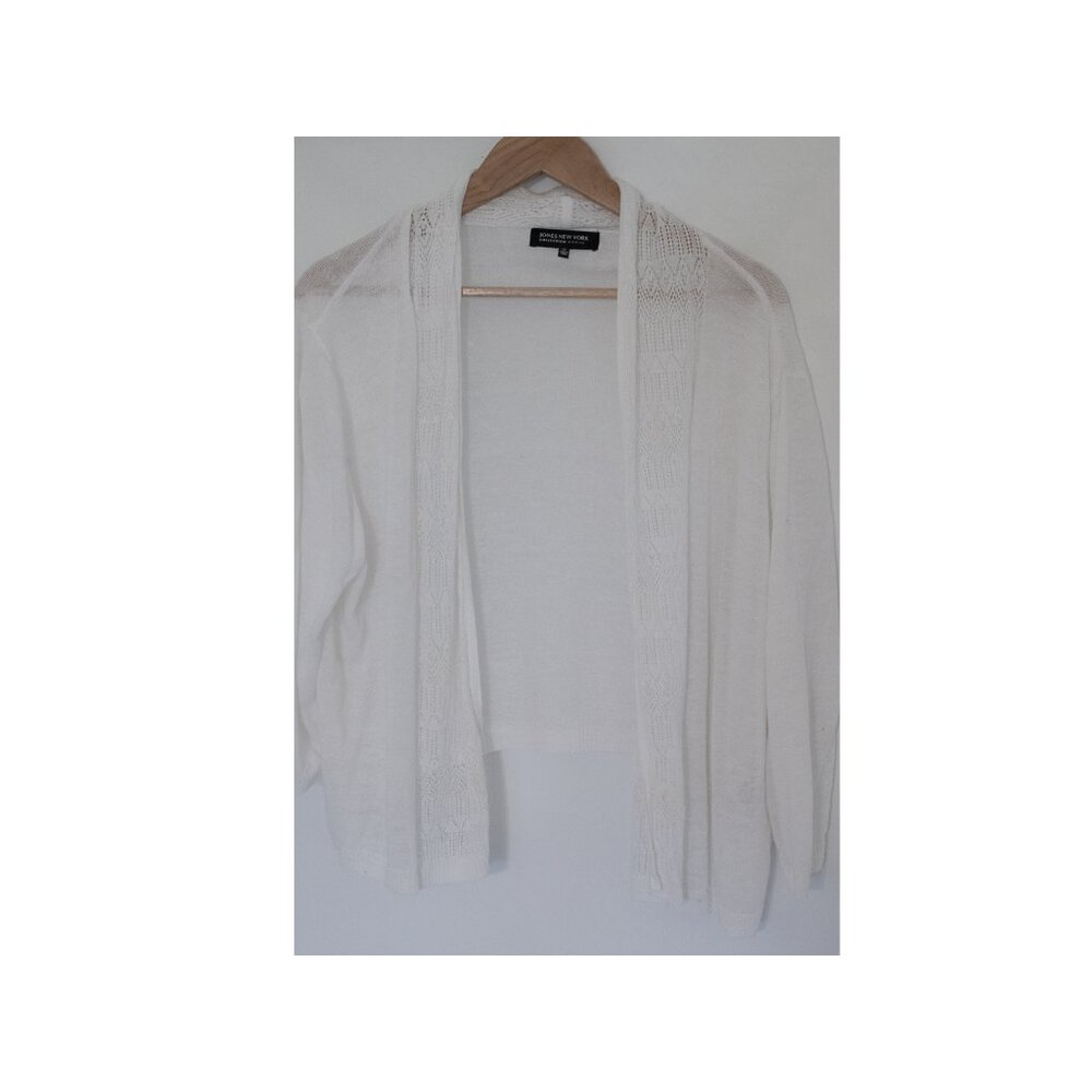 JOnes New York short length sweater
